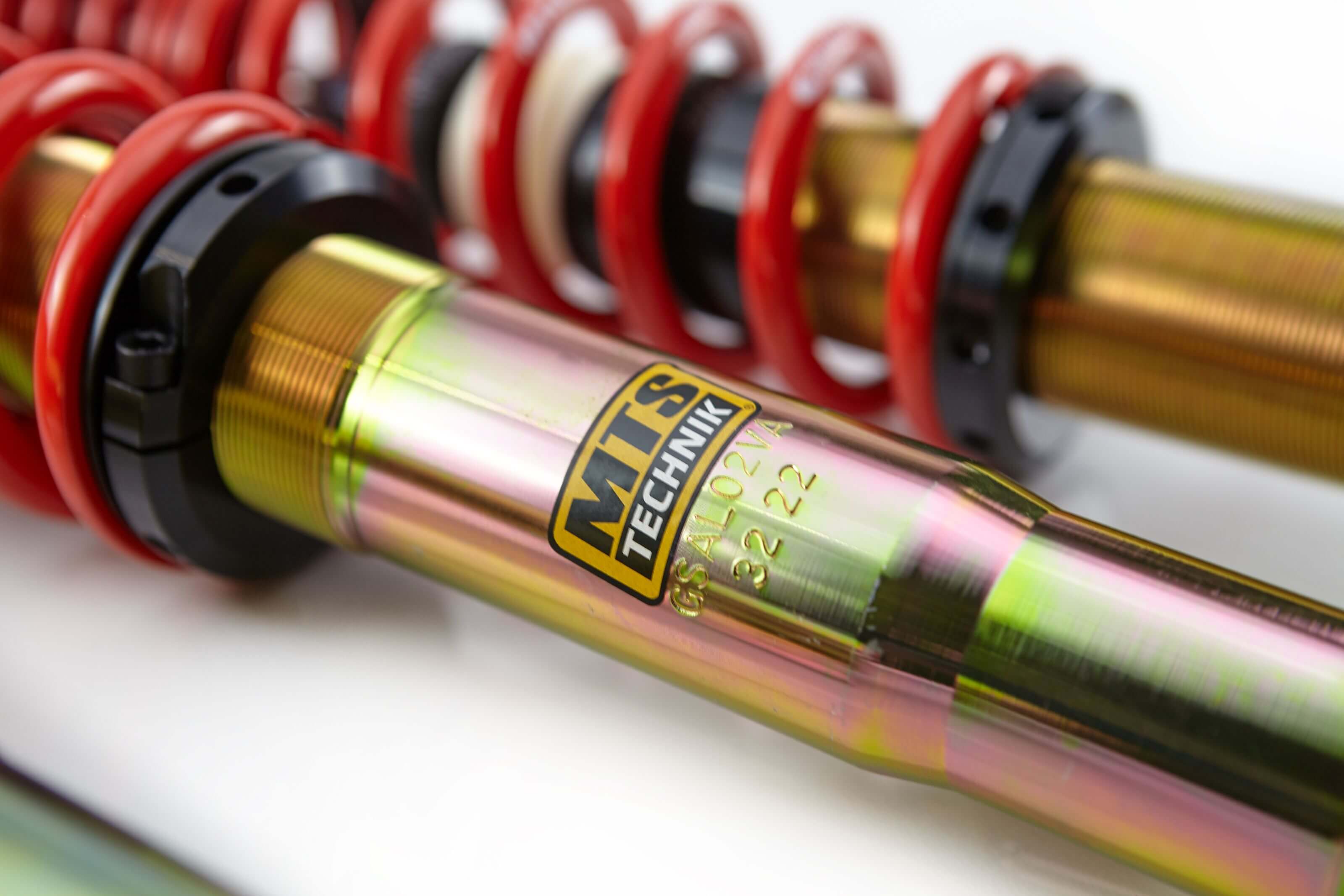 Combinés Filetés MTS Technik Alfa Romeo 159 (939) — Finition Gold — vue 3 [Gold]