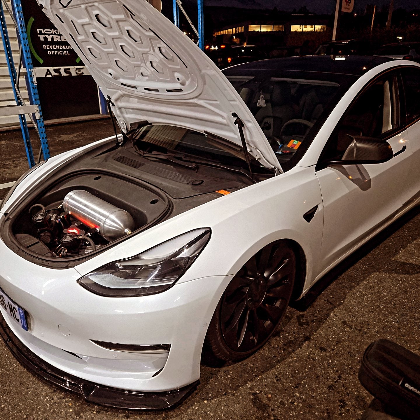 Airmext Airlift TESLA MODEL 3