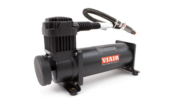 Compresseur Air Ride VIAIR 444C Stealth Black – 100% Duty Cycle 200 PSI Tête Intercooler