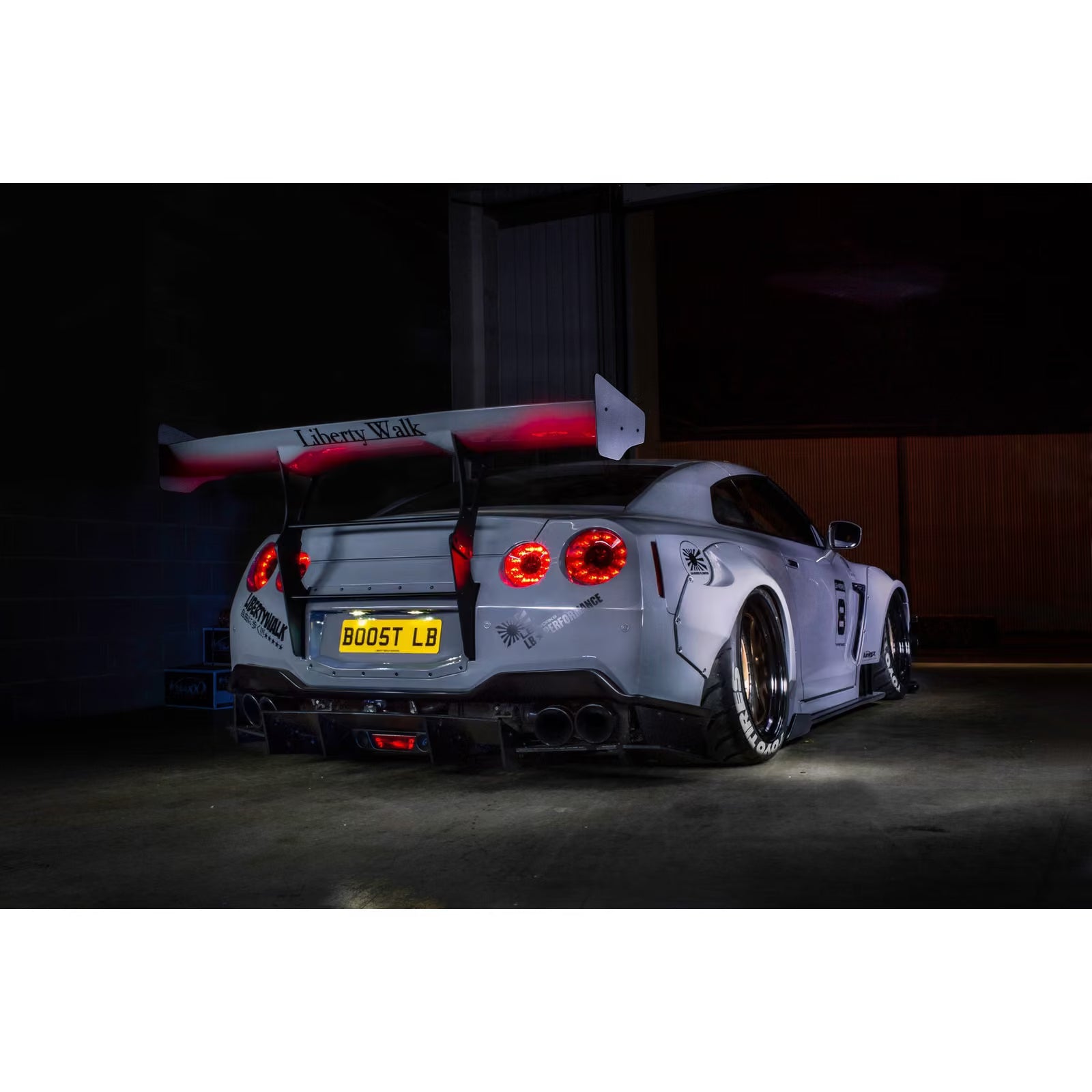 Kit Carrosserie Liberty Walk LB Works Type 2 pour Nissan GTR (12-16)