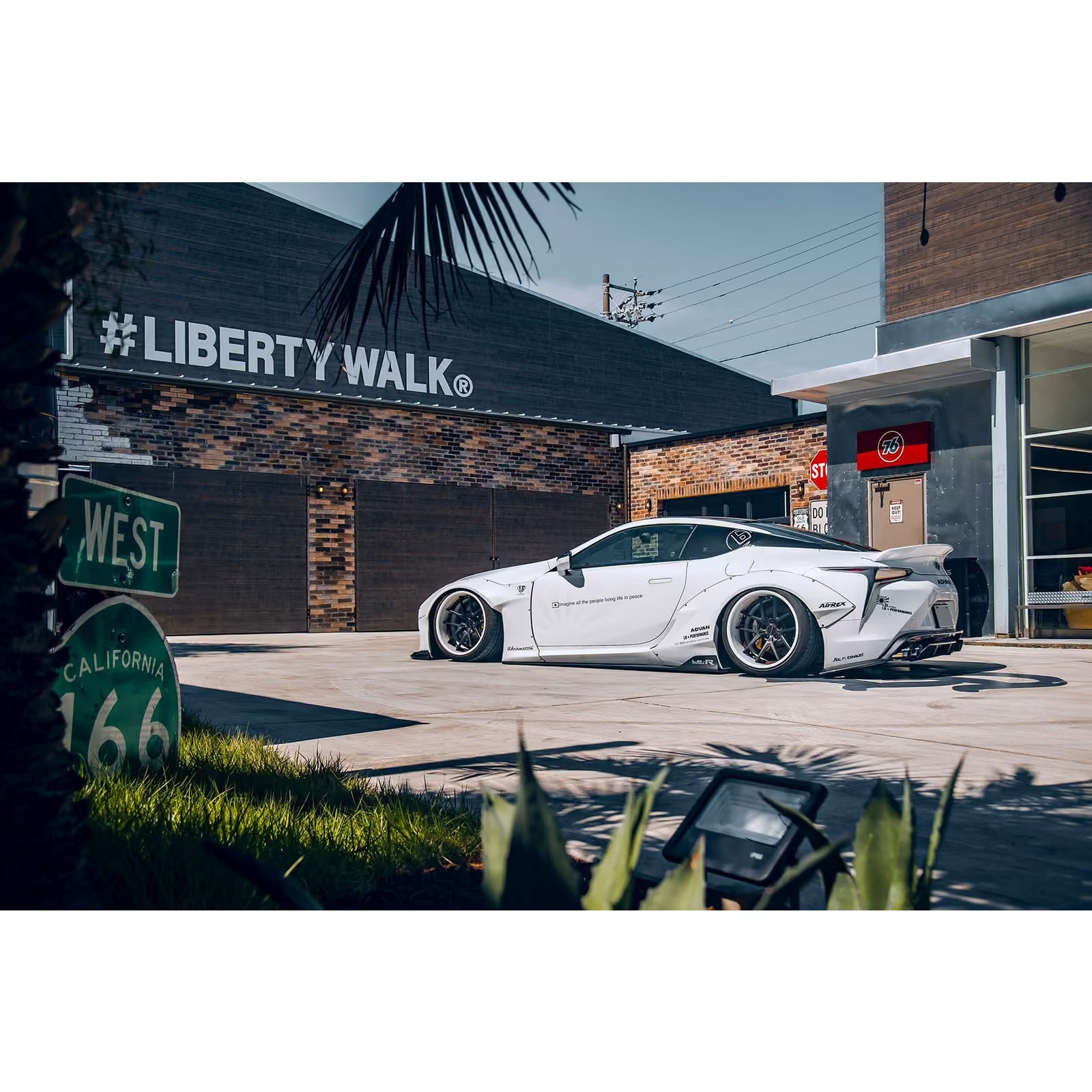 Kit Carrosserie Liberty Walk LB Works x Artisan Spirits Ver.2 pour Lexus LC500 + H