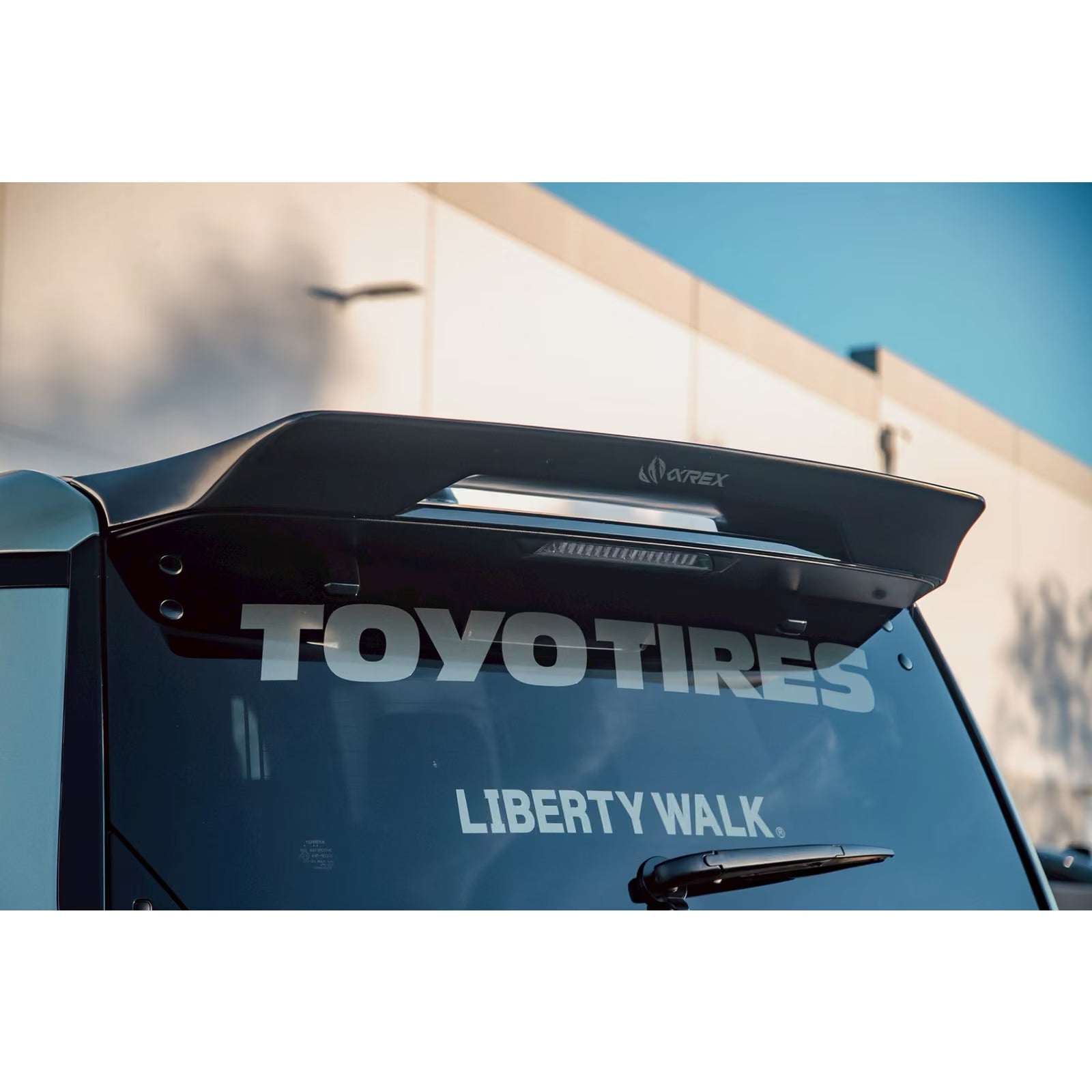 Kit Carrosserie Liberty Walk LB Works pour Toyota Land Cruiser 250