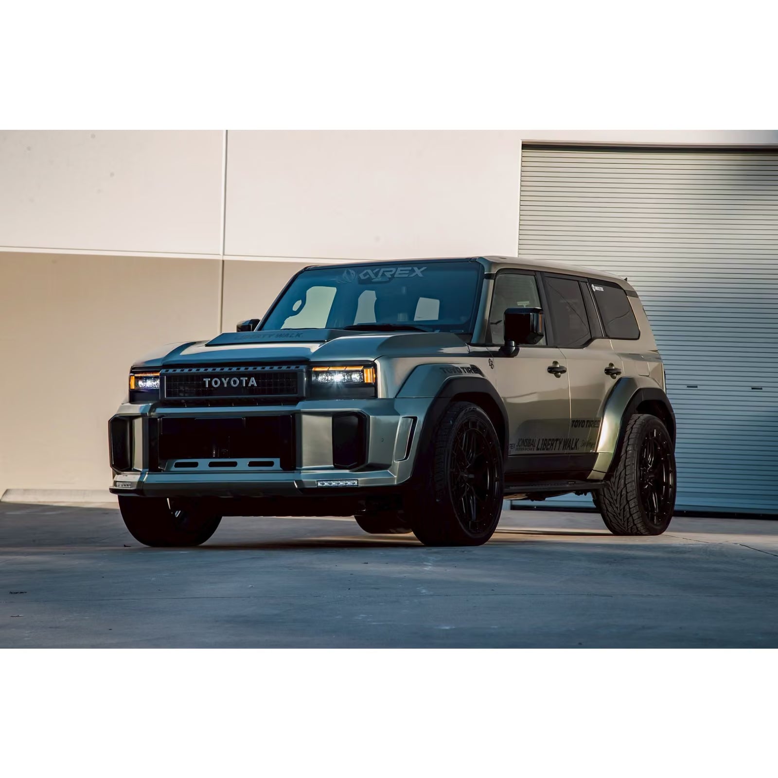 Kit Carrosserie Liberty Walk LB Works pour Toyota Land Cruiser 250