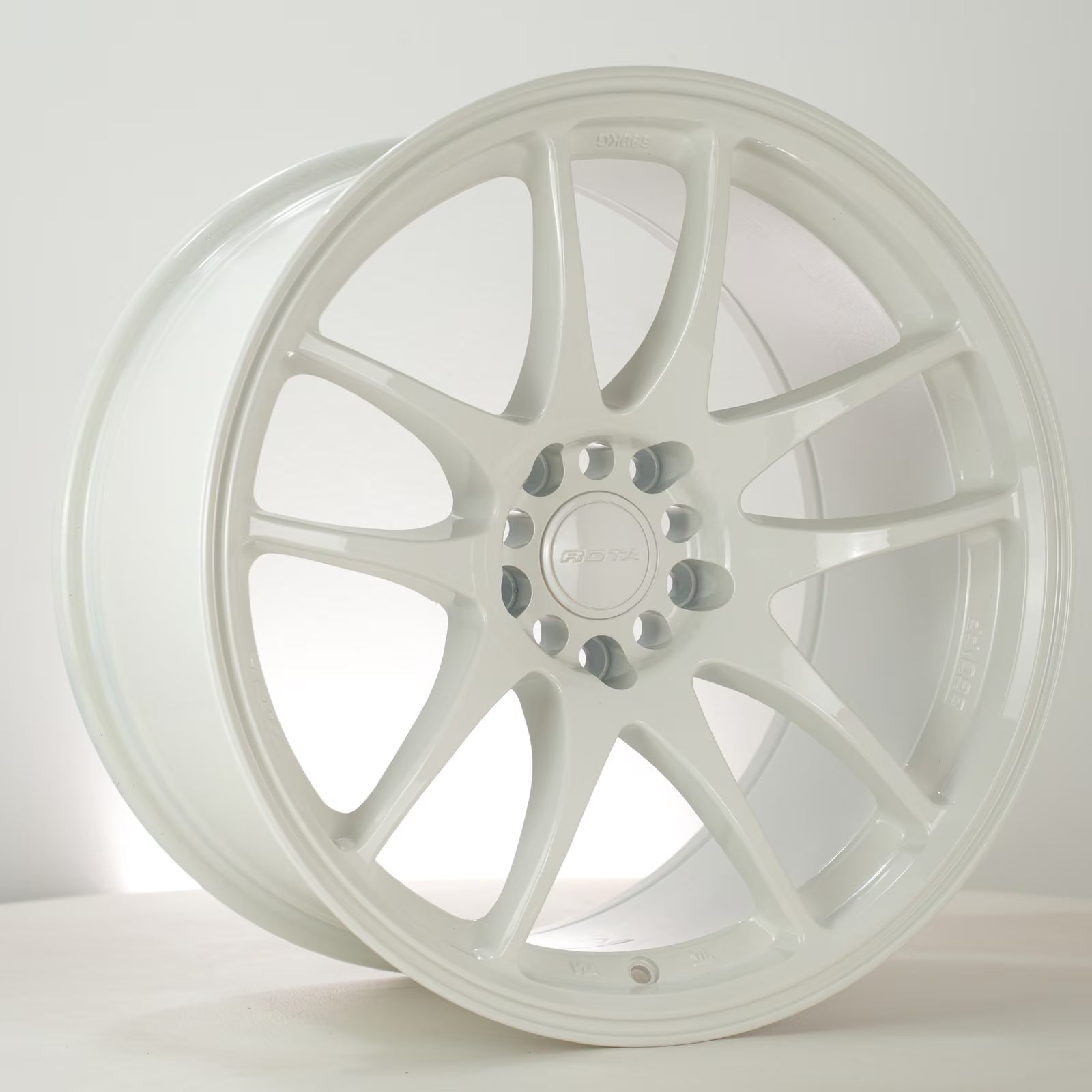 Rota Torque 18x9.5" 5x114.3 ET17, Blanc