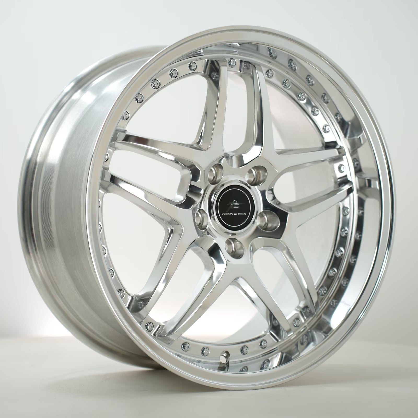 Rota Vice 18x8.5" 5x114.3 ET35, Gris Argenté
