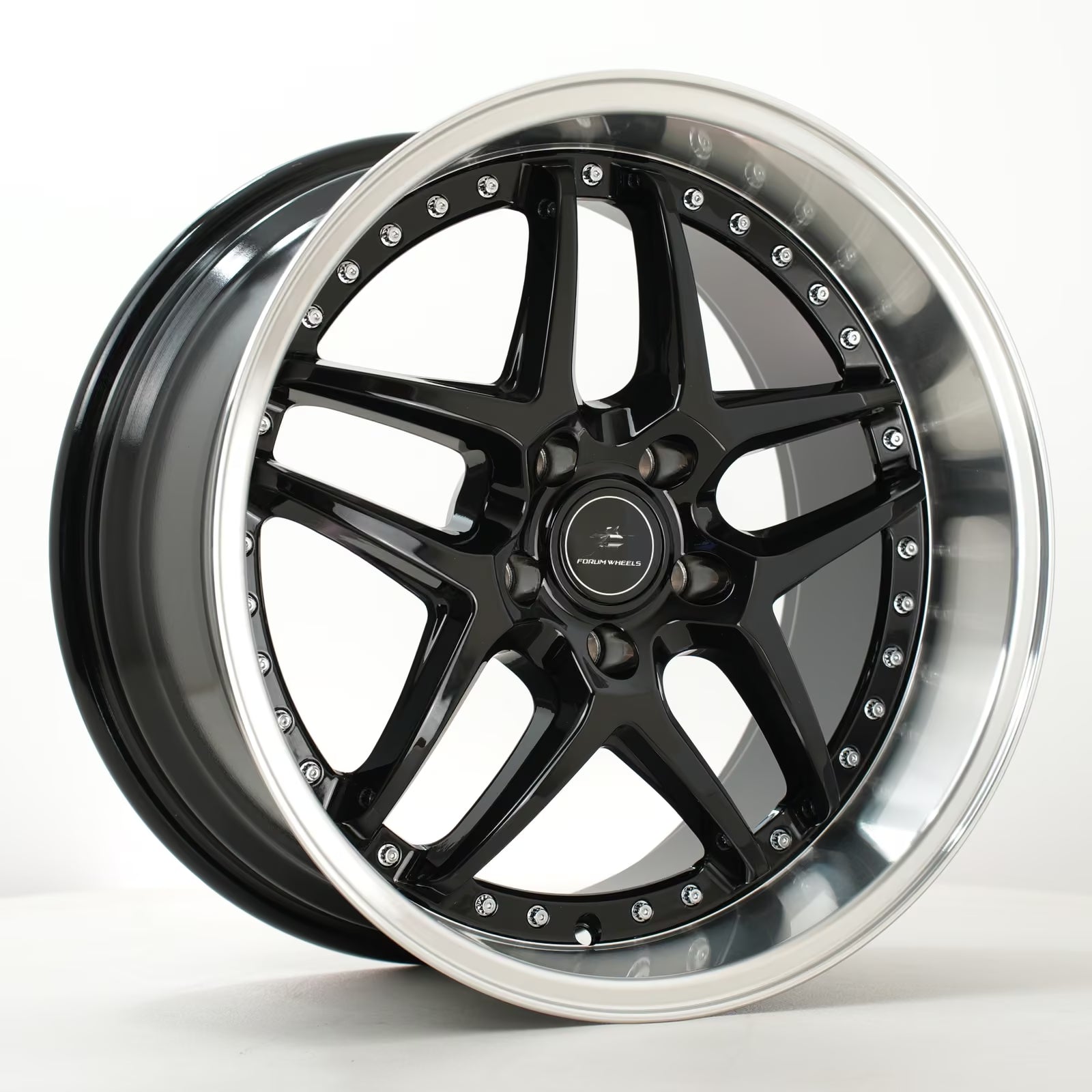 Rota Vice 18x9.5" 5x114.3 ET30, Noir Brillant