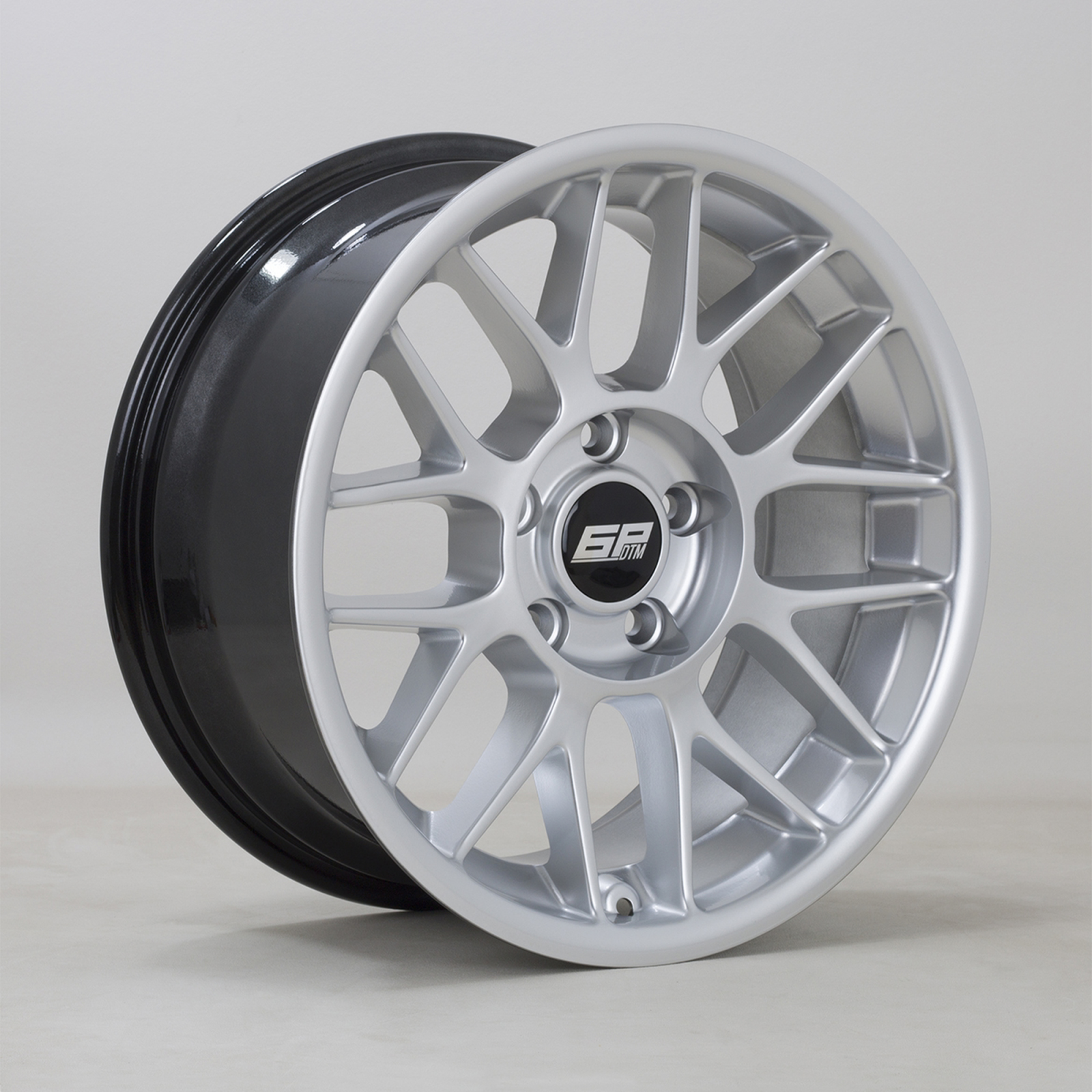 6Performance DTM 17x8" 5x120 ET25, Gris Argenté