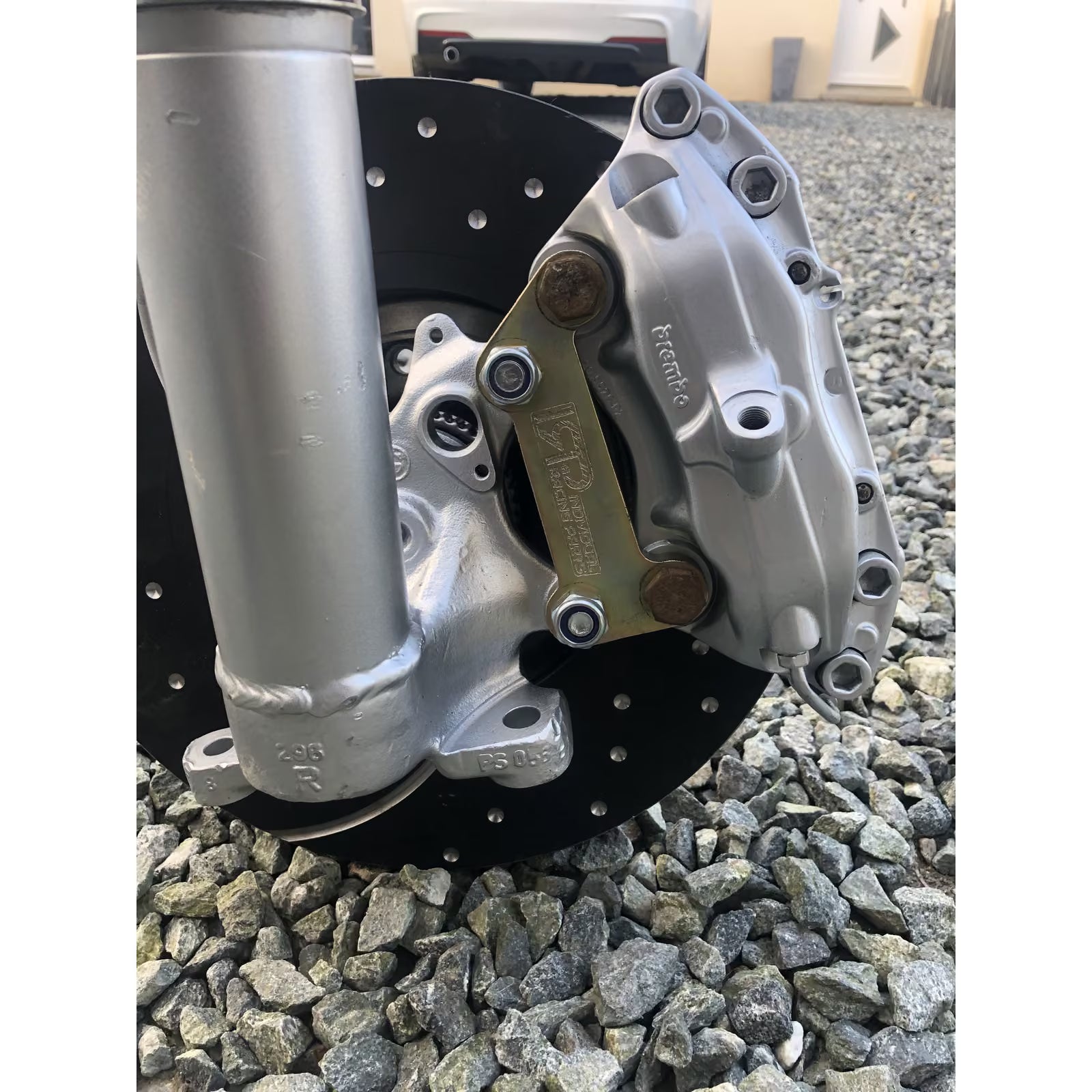 IRP 5-gaats conversiekit, E46 330i-naven en Brembo E38-remklauwen voor BMW E30